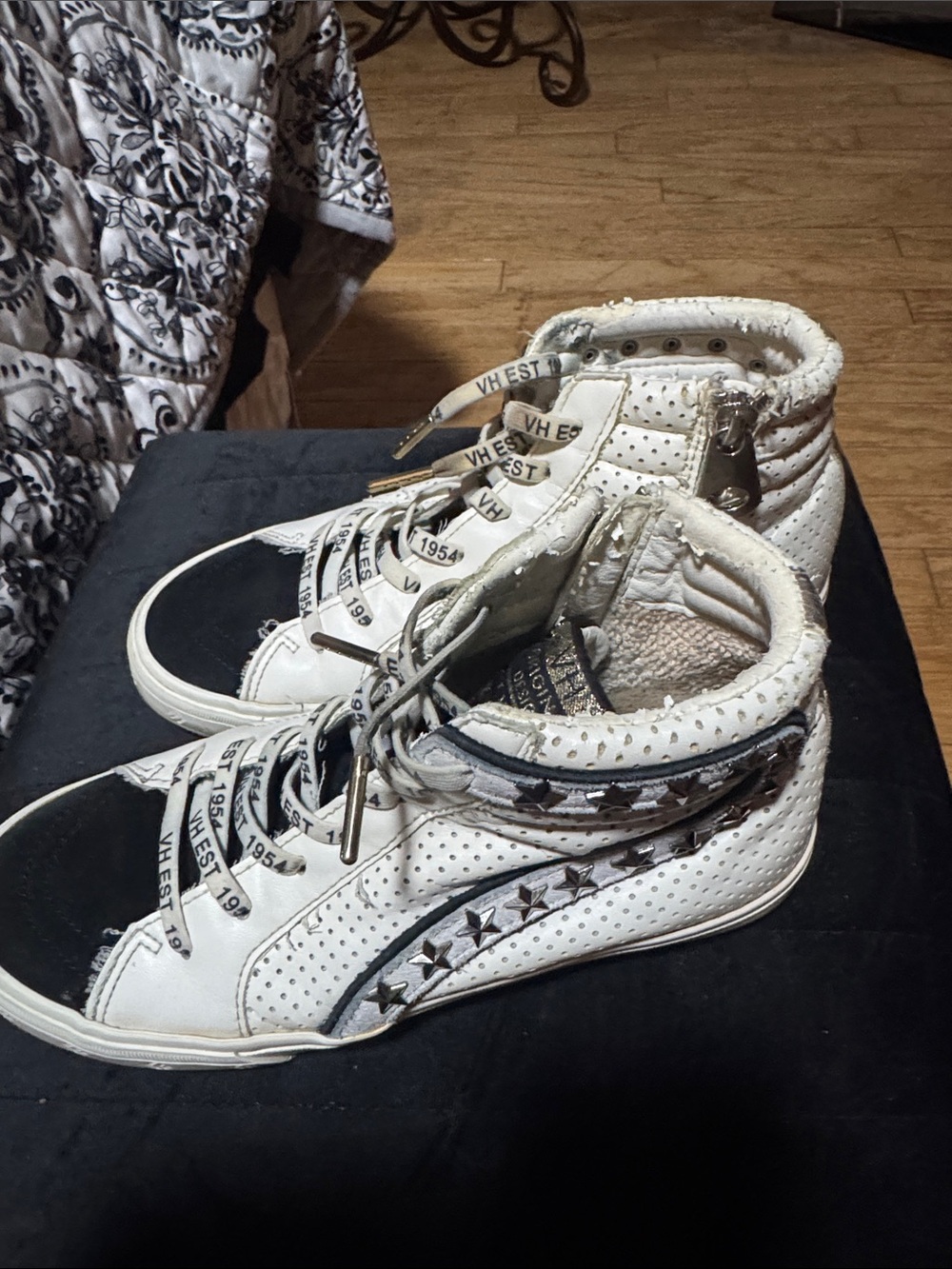 Vintage Havana Star Studded High Top Sneakers Size 7 - Picture 4 of 6